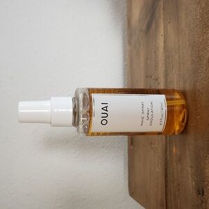 Ouai Wave Spray